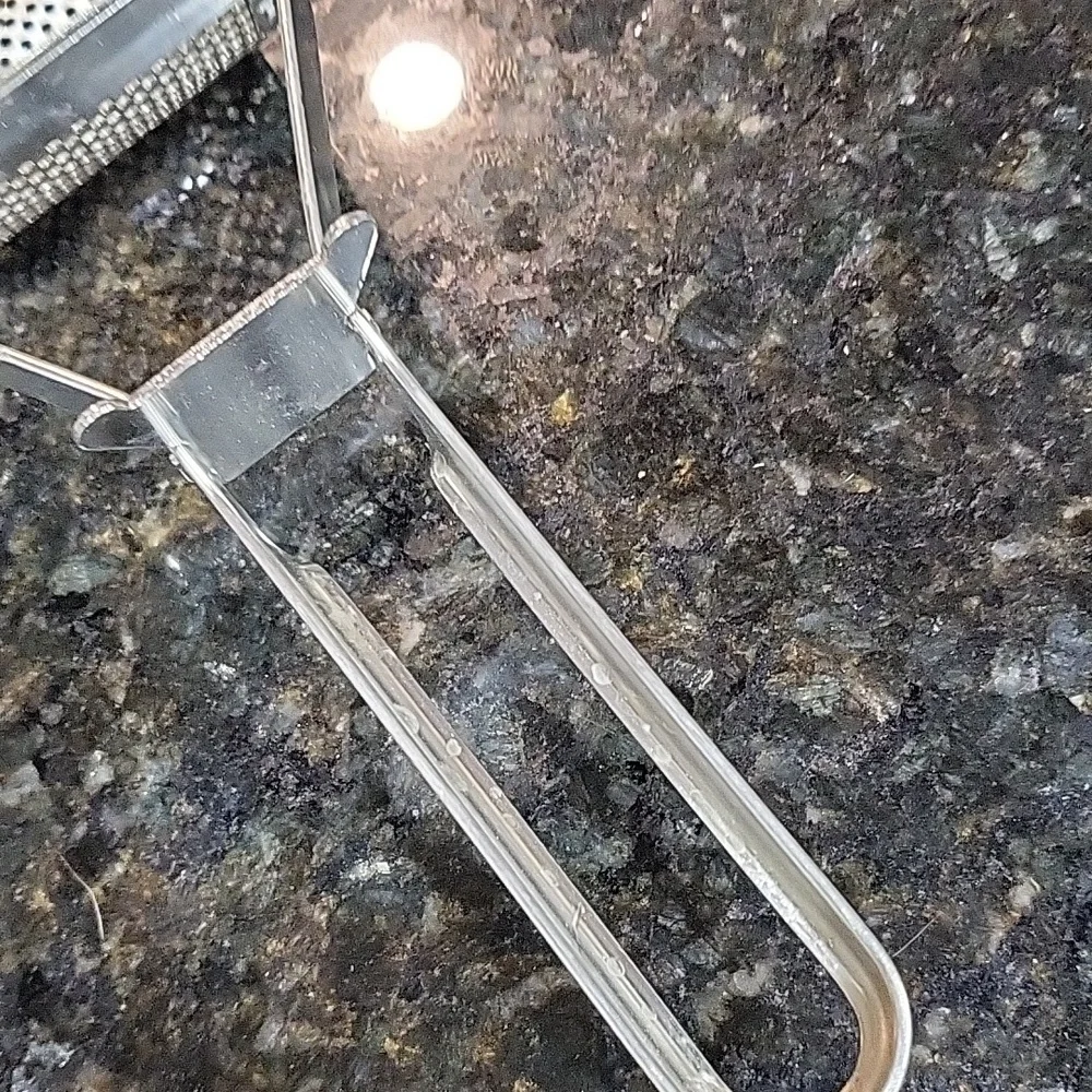 Metal Vegetable Ricer Masher  Hand Held - Picture 3 of 6